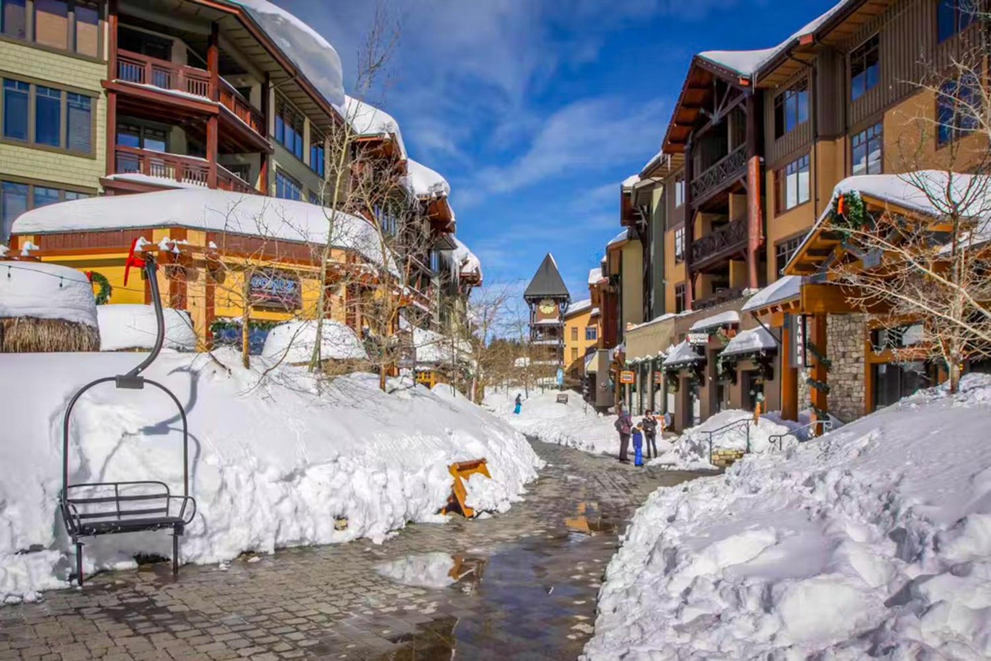 Chamonix 20 * Mammoth Lakes
